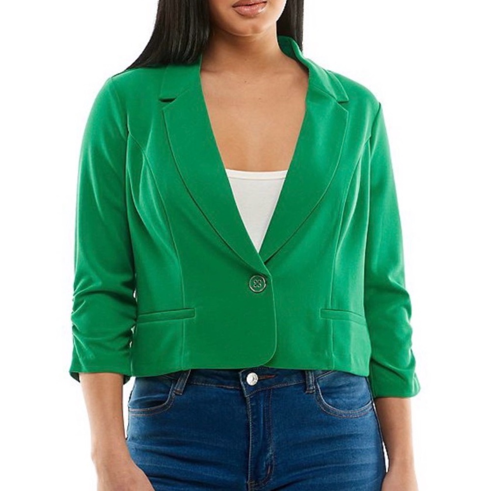 Nina Leonard Cropped Blazer